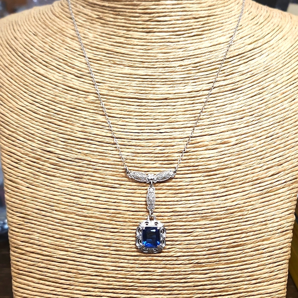Vintage Sterling 17 inch Drop Necklace